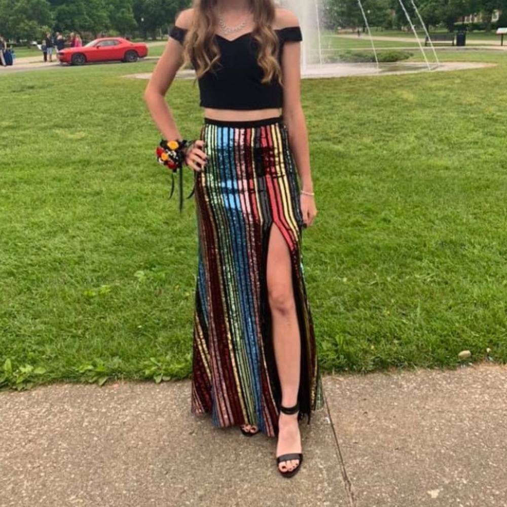 Prom Dress - Picture 2 of 3